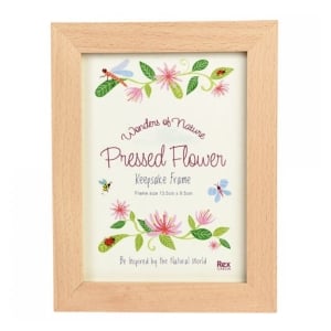 Pressed Flower Keepsake (Wonders of Nature) Frame for decoration and keepsake pieces.